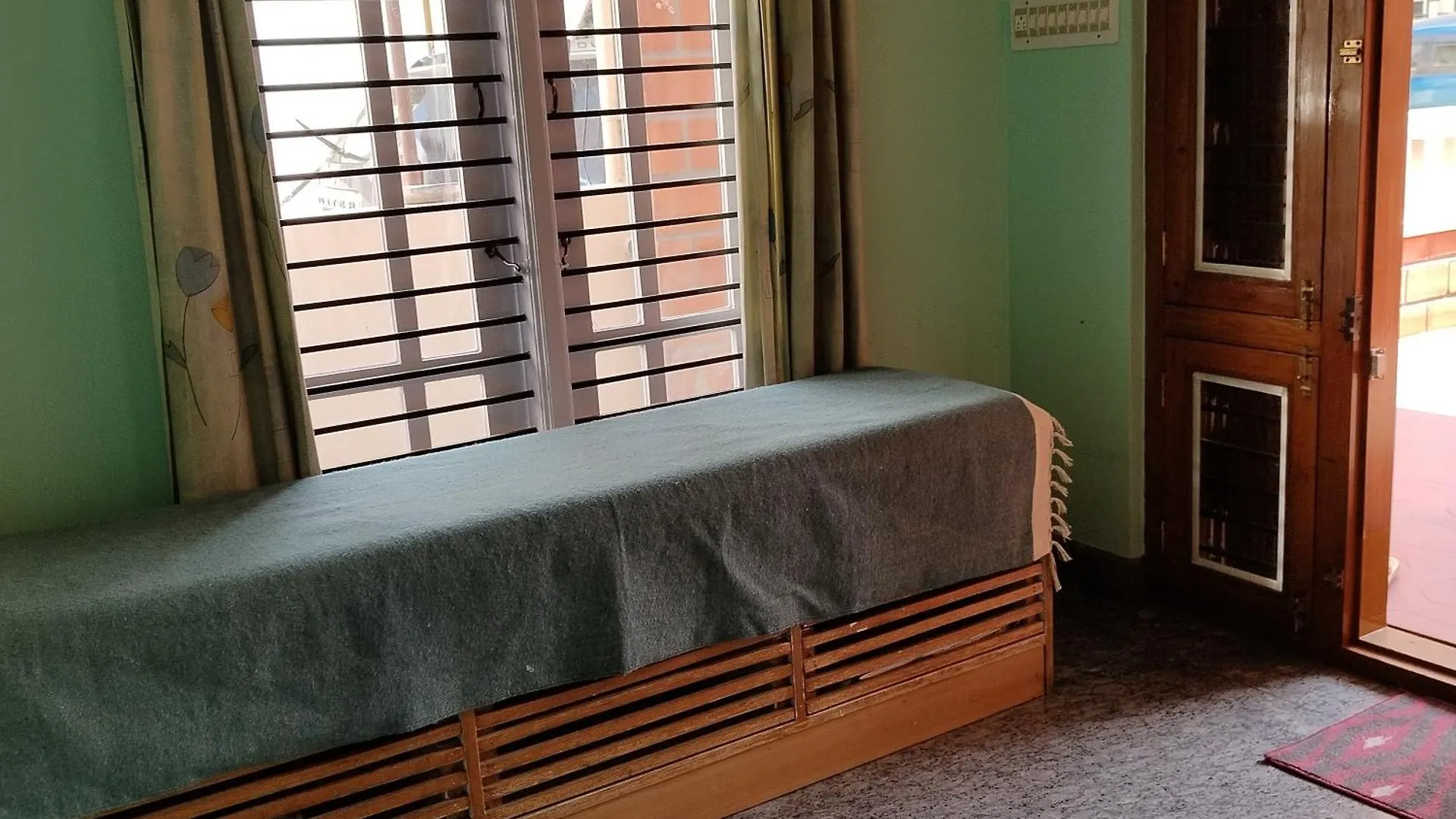 Mahadimane - Spacious House With 3 Bed Rooms Mysore India